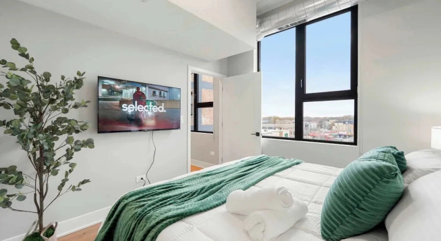Коттедж Edgewater Gem Stylish 2BR Apartment Near Lake