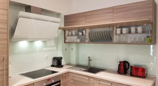 Апартаменты Laura White Tower Apartment