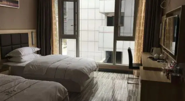 Yijia Hotel Hefeng
