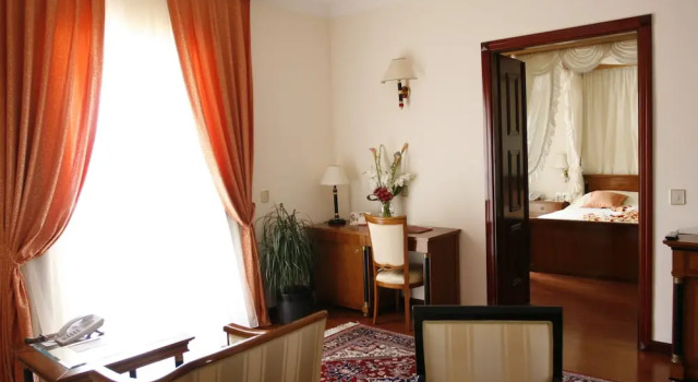 Люкс с балконом Hotel Mozart