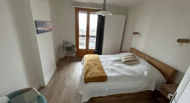 Appartement lumineux au centre du village, Забронировать Апартаменты/квартира Лезен 