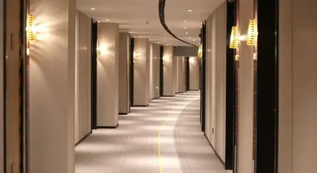 Home Inn Select (Chuxiong Nanhua High-speed Railway Station Hotel), Rezerwuj Hotel Hotele 3-gwiazdkowe w Longchuan, 3*