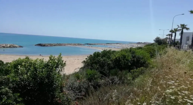 Коттедж с 2 комнатами Casa Vacanze a 20 metri dal mare in Salento