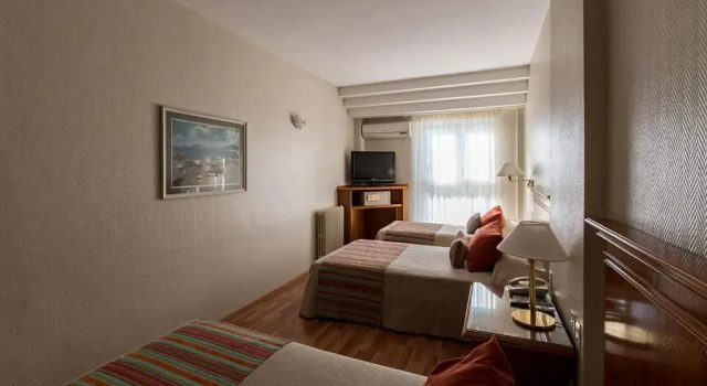 Трёхместный номер Executive Hotel Solans Riviera