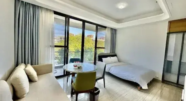 Семейный люкс Annual Pool Holiday Apartment (Yalong Bay Branch)