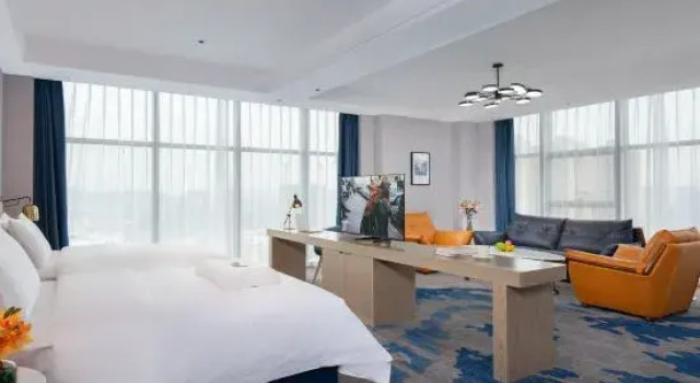 Люкс Kyriad Marvelous Hotel Fangchenggang Administration Center High-Speed Railway Station