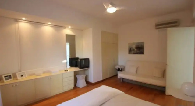 Mazeri Villa, Varaa Villa Hotellit Protarás uima-altaalla, Uima-allas