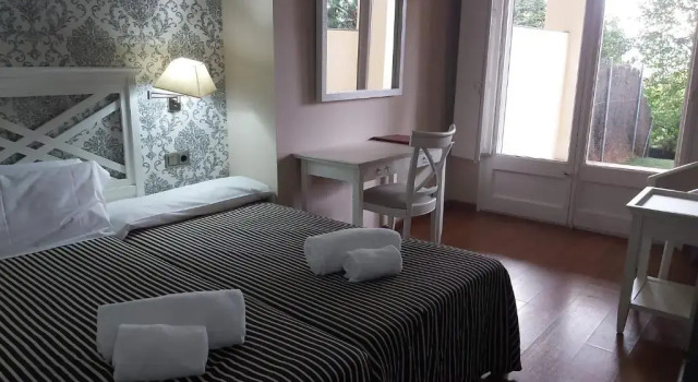 Трёхместный номер Standard Hotel El Castell