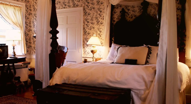 Cave Hill Farm Bed & Breakfast, Book Landbrugsophold Gårdophold i Virginia, Landbrugsophold