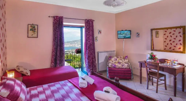 Трёхместный номер Standard с балконом и с видом на море Il Casale Sorrento