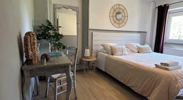 Трёхместный номер Standard Hôtel Le Clos du Dramont