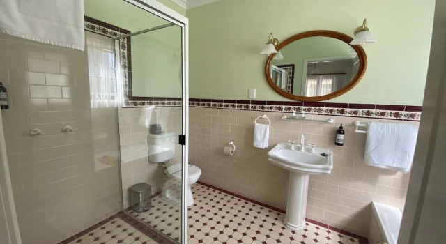Executive dublu suite cu balcon Loggers Rest