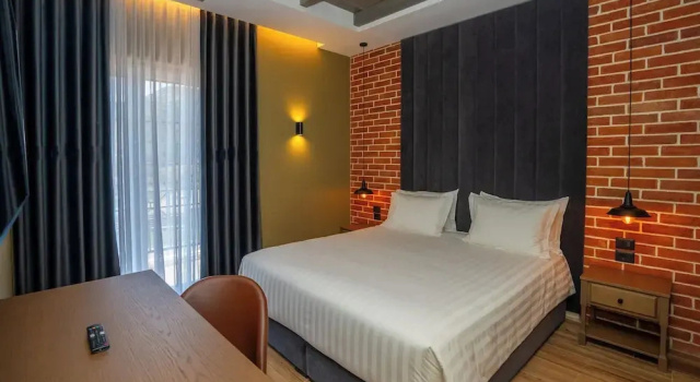 Porta e Alpeve, Đặt Khách sạn Khách sạn ở Shkoder County có chỗ đỗ xe, Bãi đậu xe