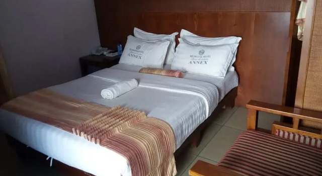 Metropak Hotel