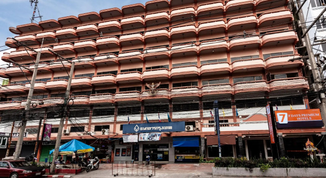 7 Stays Pattaya Hotel