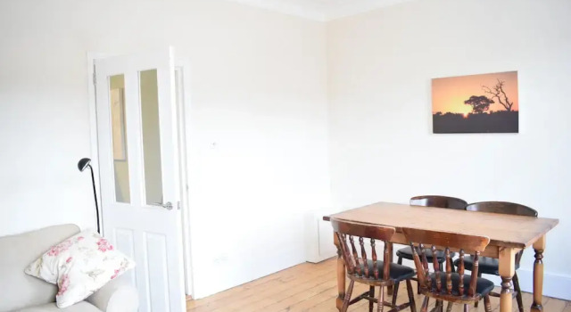 2 Bedroom Flat in Earlsfield, Забронировать Отель Отели Лондона 3 звезды, рядом с Southside Shopping Centre, 3*