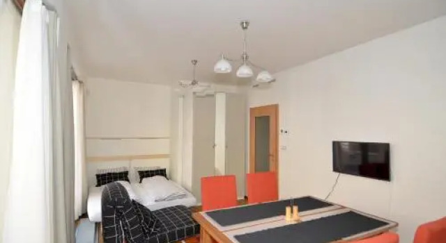 Apartman Mozartova, Забронировать Апартаменты/квартира Отели Праги с парковкой, рядом с Театр Svanda, Парковка