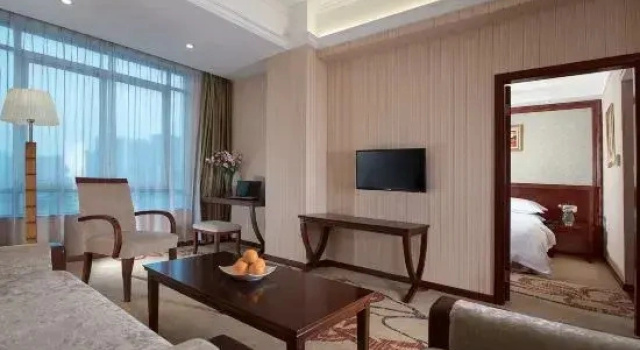 Двухместный люкс Business Vienna Hotel Guangzhou Shaheding Metro Station