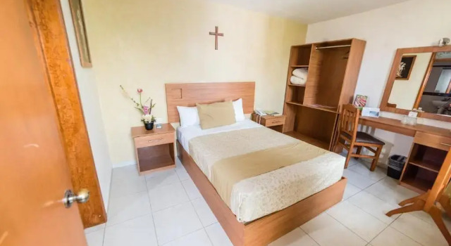 Standard Dreier Zimmer Hotel Elizabeth Central