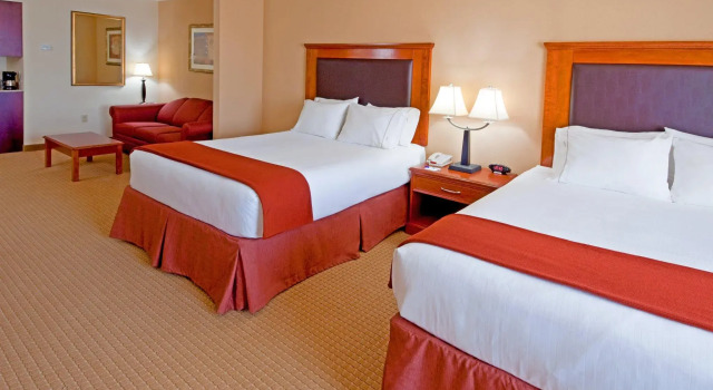 Двухместный люкс Holiday Inn Express & Suites Albany Airport Area - Latham by IHG