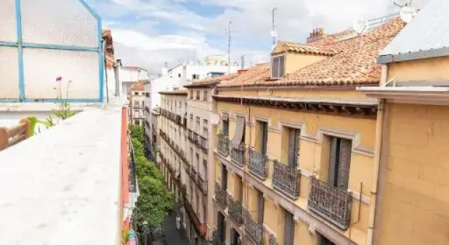 Modern penthouse close to Gran Via ~ Big Terrace~, Забронировать Отель Бизнес-отели Мадрида, рядом с Театр Монументал, 4* 5*