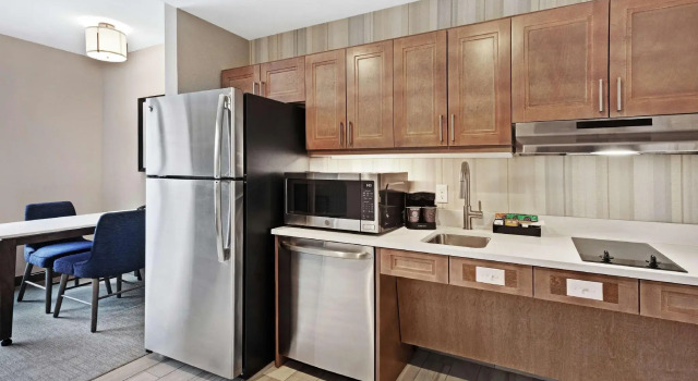 Четырёхместный номер Standard с видом на воду Homewood Suites by Hilton Providence Downtown