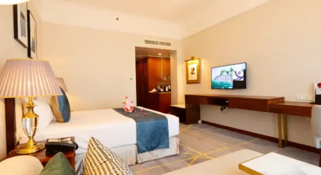 Люкс с видом на горы Fontainebleau Hotel Foshan