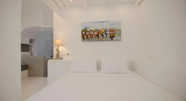 Студия Superior Island House Apartments