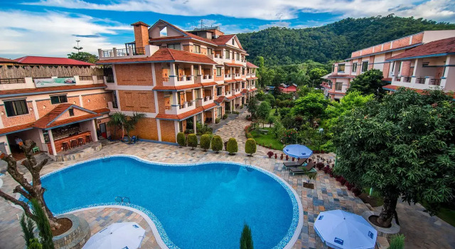 Двухместный семейный люкс Mount Kailash Resort