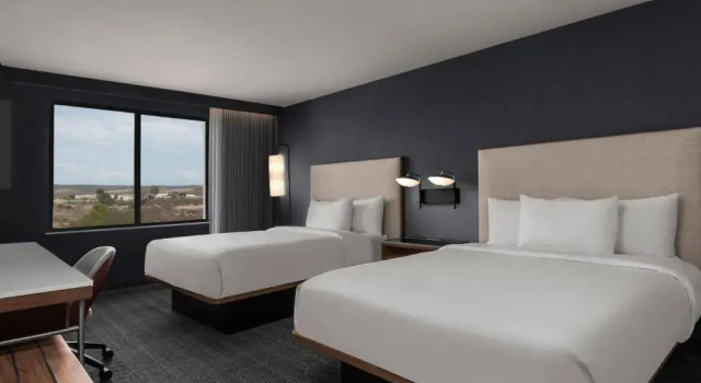 Четырёхместный номер Standard Courtyard by Marriott San Diego Miramar
