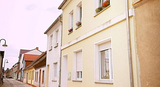 Turmblick-Gaestequartier-Coswig-Hier-erwartet-Sie-individueller-Service-im-Herzen-der-Altstadt