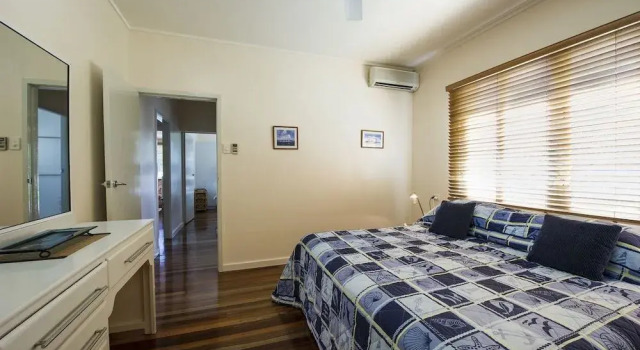 Picnic Bay Apartments Unit 4