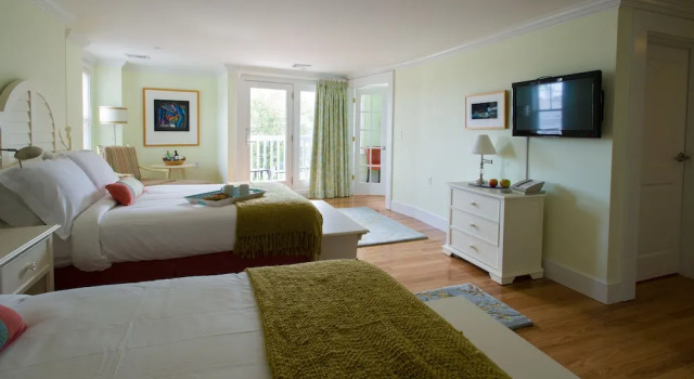 Четырёхместный номер Standard Mansion House Inn And Spa