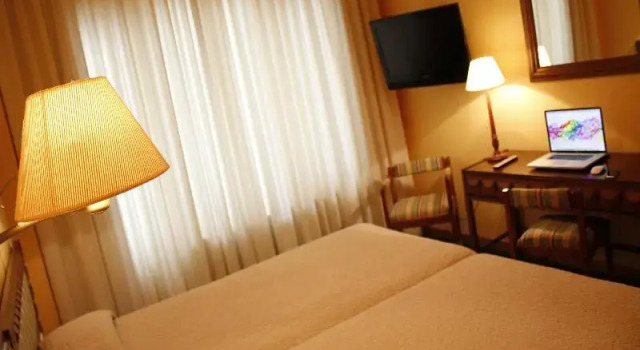 Номер Standard Hotel Edelweiss Candanchú