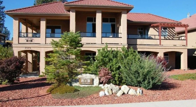 A Vacation Paradise at Quail Ridge B&B, Foglalás Bed and Breakfast Kelowna Brit Columbia