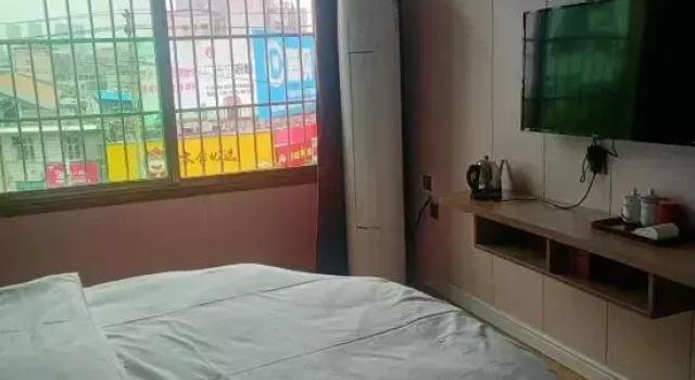 Tongcheng Hotel (Fuyang Shuangqing Branch), Book Hotel Hotels in Shaoyang County with Parking, Parking