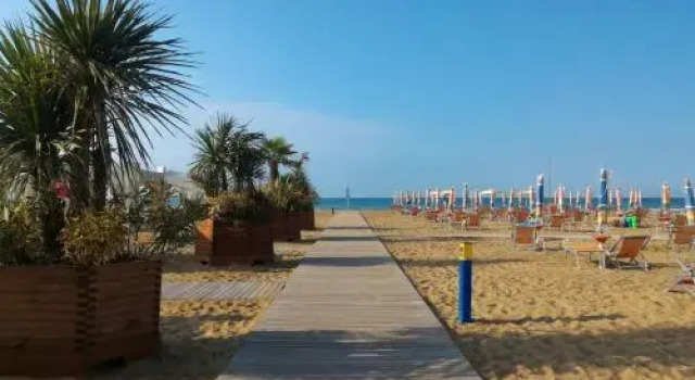 Appartamenti Fiordalisi, Prenota Hotel Hotel a Veneto con parcheggio, Parcheggio