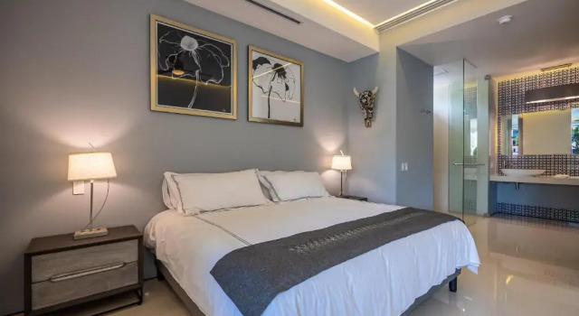 Апартаменты Pier57unit411 Luxurious Ultra Chic Pier 57 Condo Romantic Zo