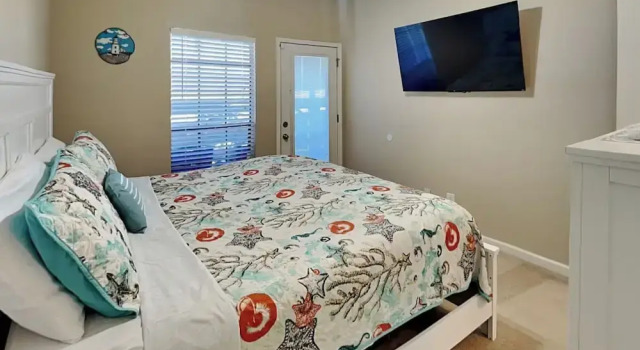 Harbor East Condominiums 414D by Ryson Vacation Rentals, Забронировать Отель Галвестон Texas Gulf Coast, рядом с UTMB Health John Sealy Hospital