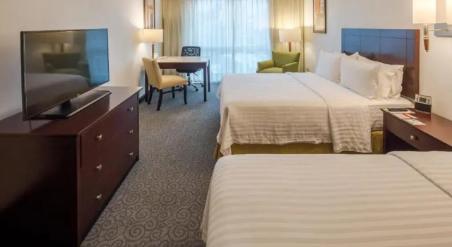 Четырёхместный номер Executive Holiday Inn Monterrey Valle by IHG