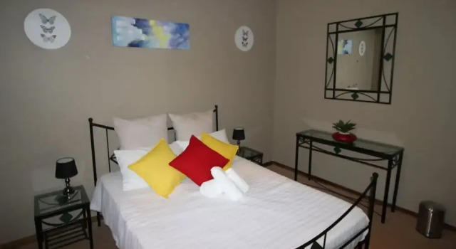 Waterfall Guesthouse, Boek Hotel Midrand 