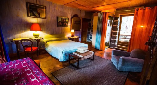 Двухместный номер Standard с балконом Chambre dHôtes et gites du Tapissier