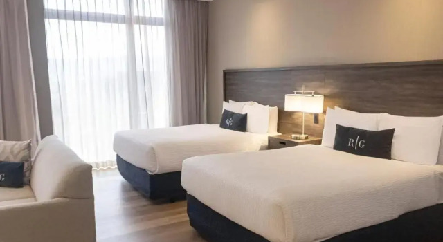 Четырёхместный номер Standard с балконом Wyndham Garden Guatemala City