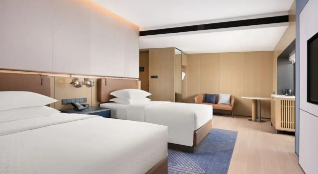Четырёхместный номер Standard Отель Four Points by Sheraton Chengdu Chunxi Road