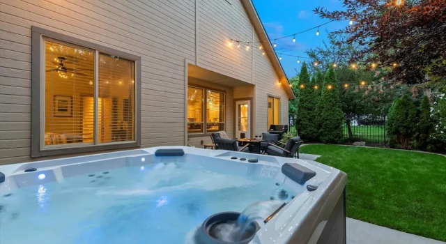 Soak Play Firepit Spa Game Room Sleeps 14, Buchen Sie Resort SPA-Hotels in Meridian, SPA