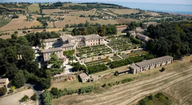 La Dimora sul colle, Rezervovat Hotel Potenza Picena 