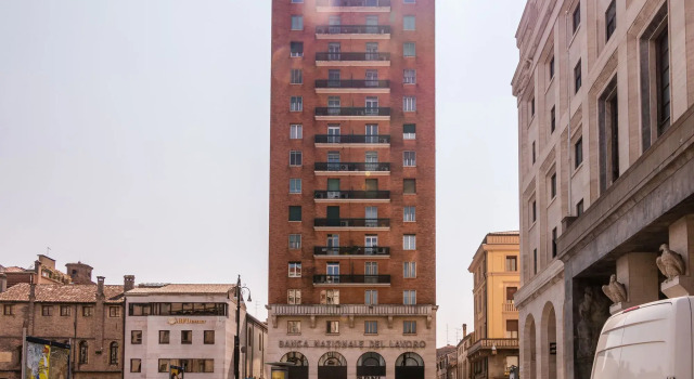 Padova Tower City & Hills View Libeccio, Забронировать Отель Падуя Венето, рядом с Церковь Отшельников