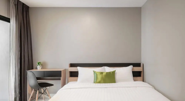 Номер Deluxe с балконом iCheck inn Darisa Ngamwongwan