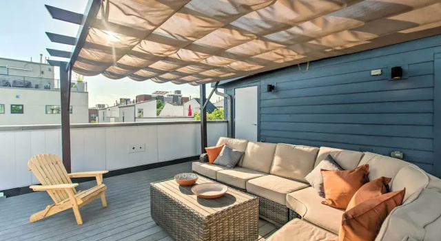 Апартаменты с 2 комнатами с балконом Modern Denver Townhome w/ Rooftop Terrace!