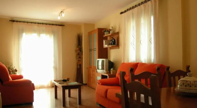 Apartamentos Estop, Book Apartment Hotels in Aragon with Parking, Parking